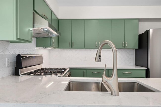 Building Photo - 3904 Tonkawa Trail