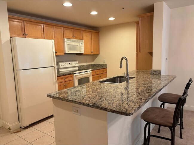 Building Photo - 1214 Emerald Ct