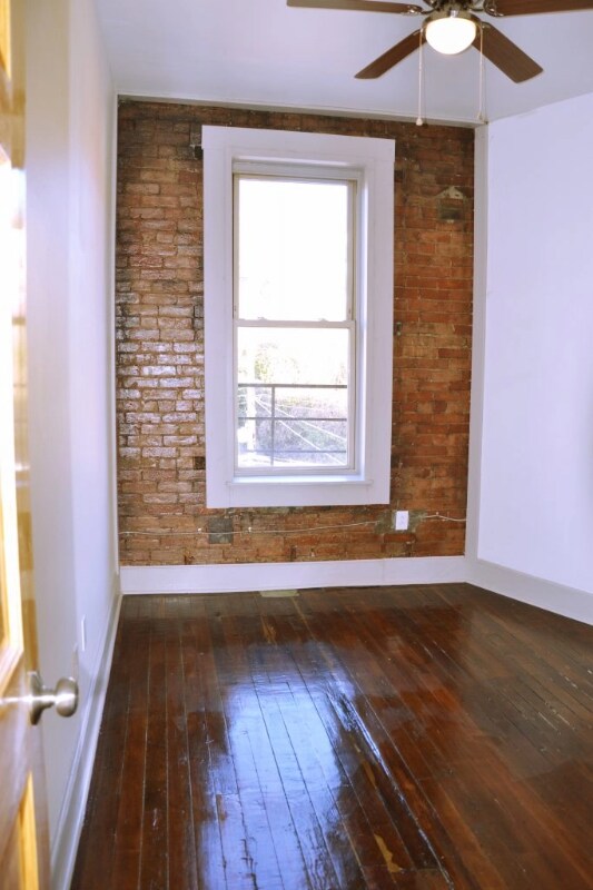 Building Photo - 445 W McMicken Ave