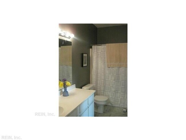 Building Photo - 212 Fireweed Ct