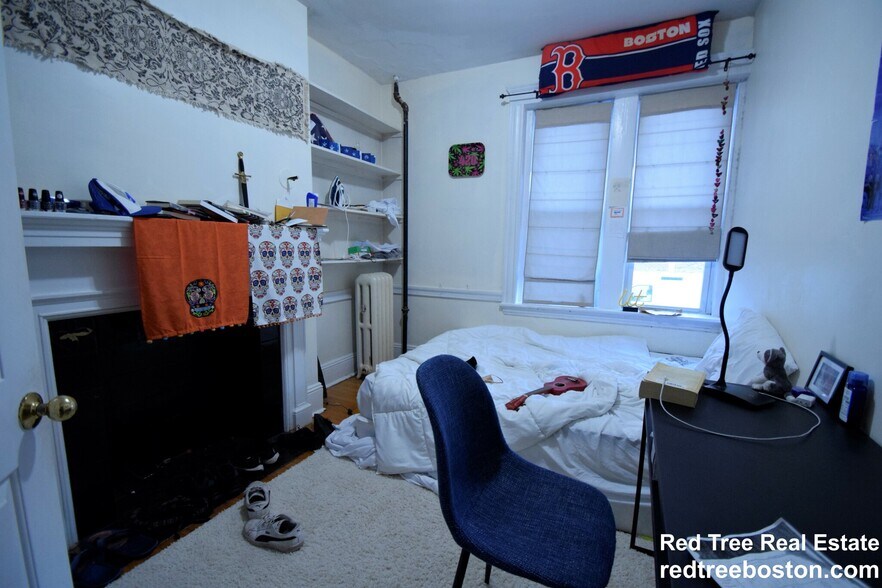 Building Photo - 54 Egmont St