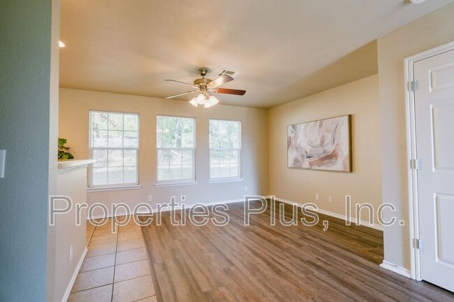 Building Photo - 977 Hamilton Falls