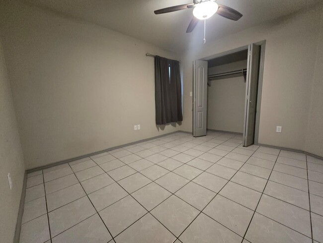 Building Photo - 3711 Santos Morales Dr