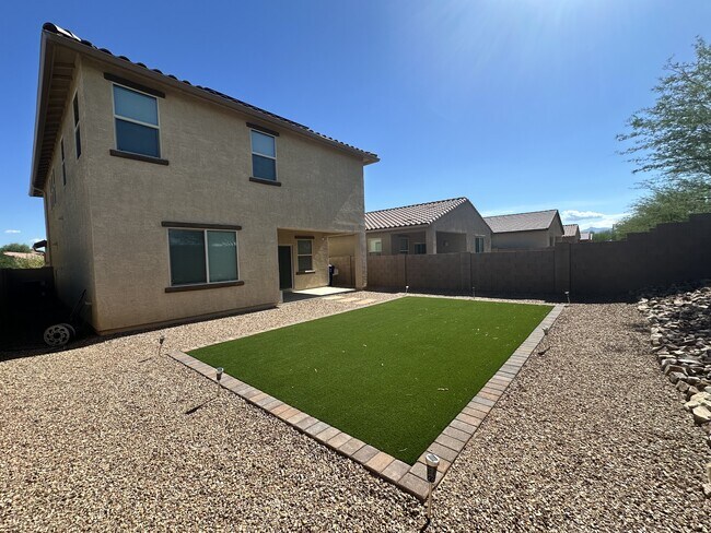 Building Photo - 7022 E Calle Arco Iris