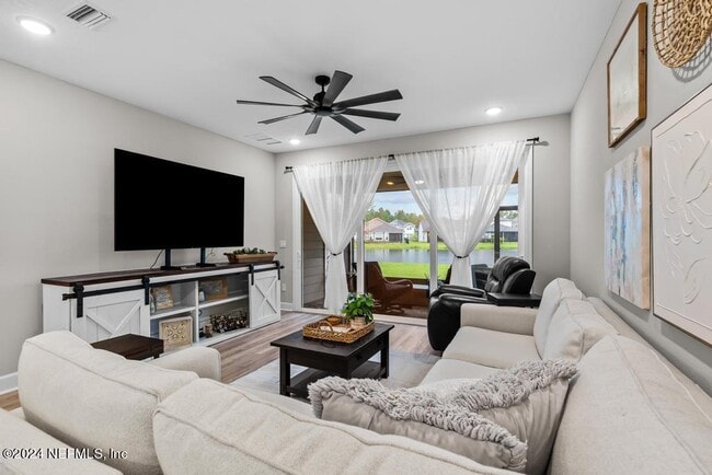 Building Photo - 11232 Bright Path Ct