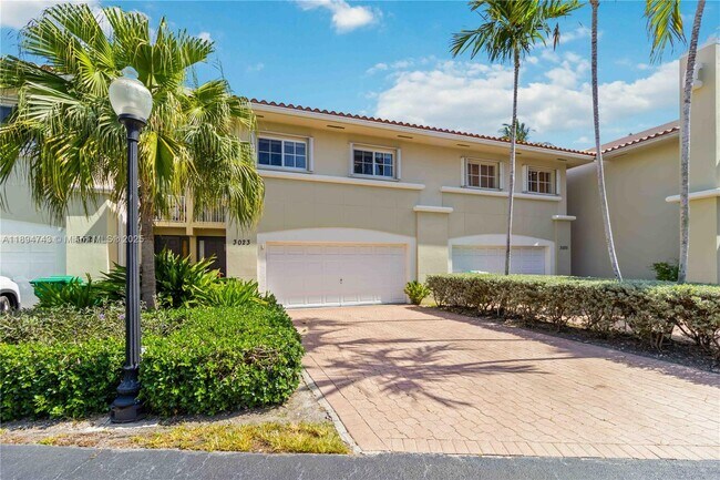 Primary Photo - 3023 NE Quayside Ln