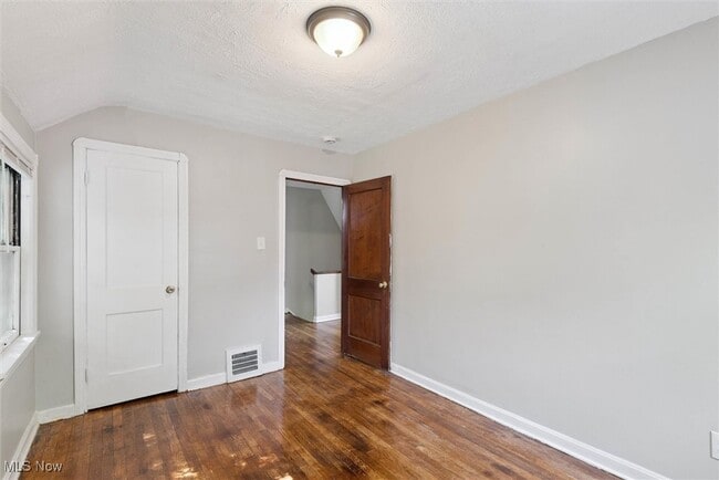 Building Photo - 4723 W 125th St