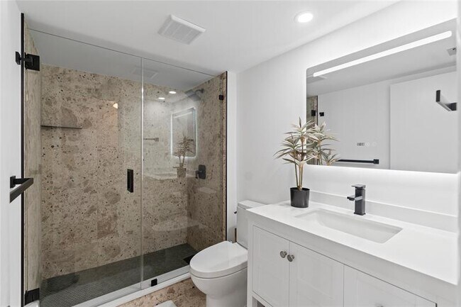 Building Photo - 3500 Galt Ocean Dr