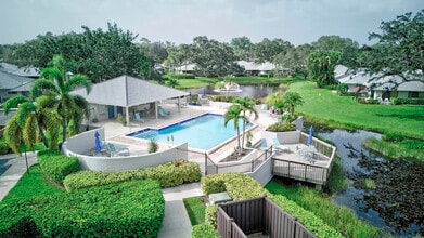 Building Photo - 829 Club Dr