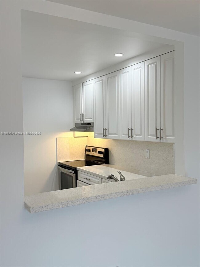 Building Photo - 7825 Camino Real