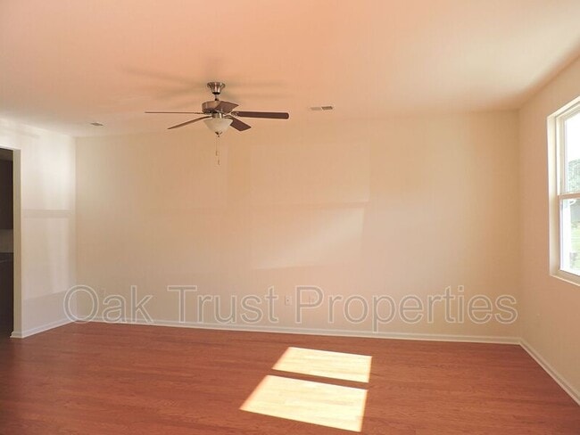 Building Photo - 9111 Parlor Dr