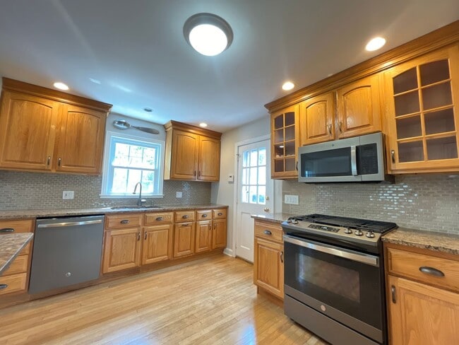 Building Photo - North Haven Single Family