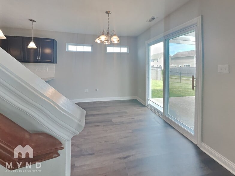 Building Photo - 618 Albermarle Dr