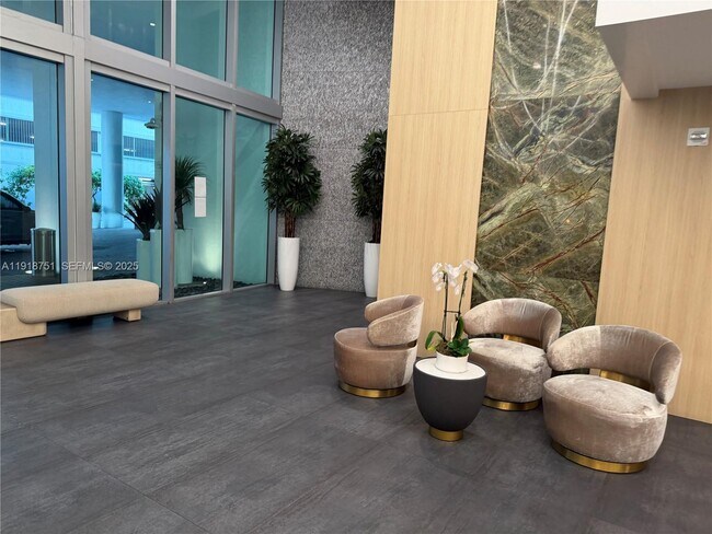 Building Photo - 90 SW 3rd St