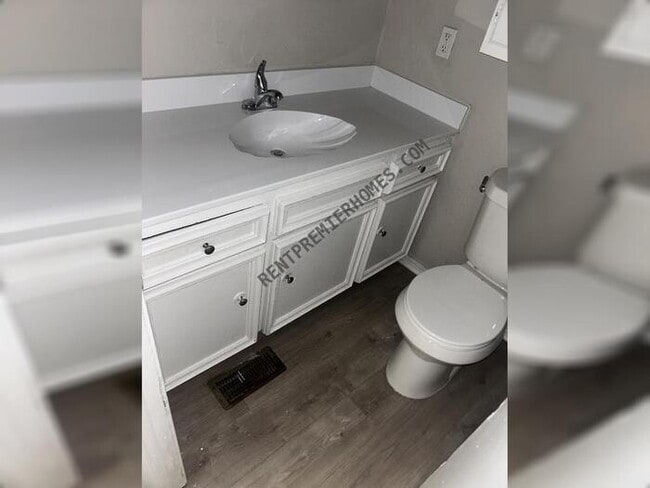 Building Photo - 11132 E 29th St