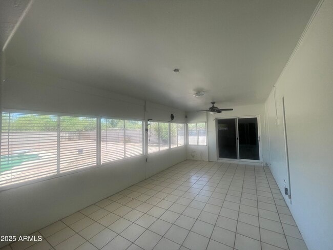 Building Photo - 12207 N 70th St