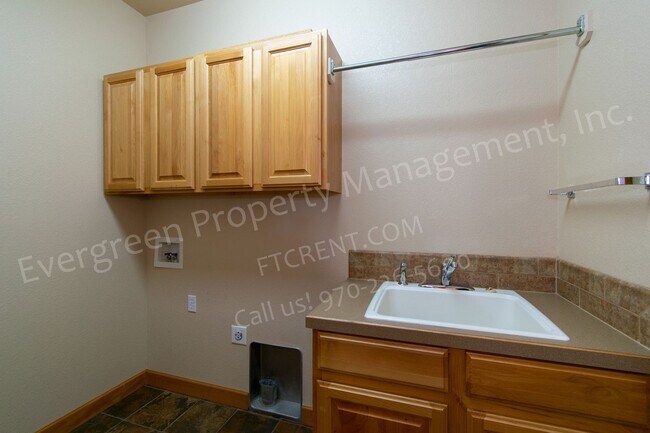 Building Photo - 3775 Sandy Shore Ln