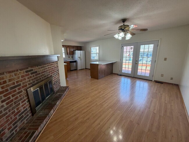 Building Photo - 2310 Blackthorn Dr