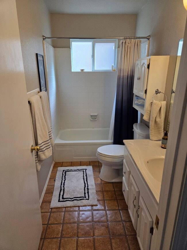 Building Photo - COMING IN SEPTEMBER! East Flagstaff Home w...