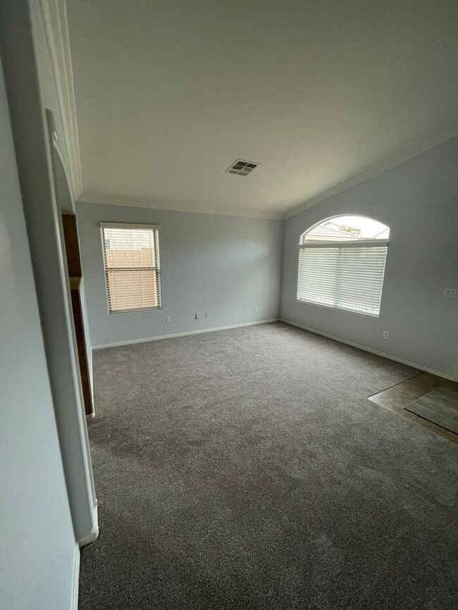 Building Photo - COMING SOON! Beautiful 3 Bed 2 Bath Home in Buckeye