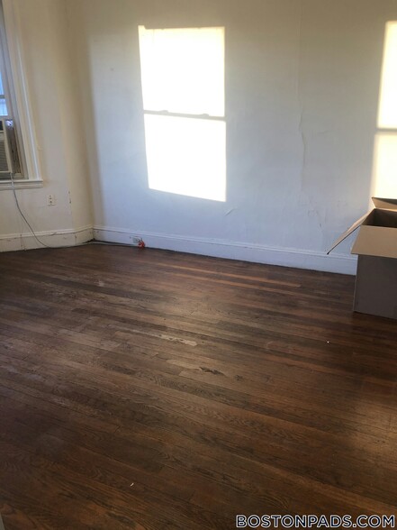 Building Photo - 1179 Boylston St