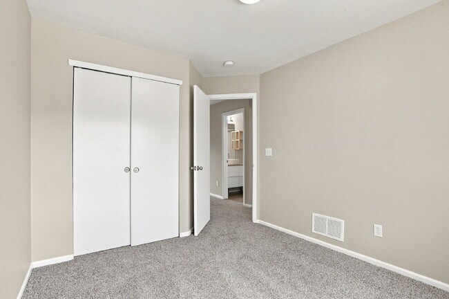 Building Photo - $2,045.95 - 3-Bed, 3-Bath Townhome with Modern Upgrades and Private Yard!