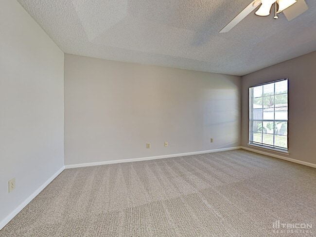 Building Photo - 2887 Tuscarora Tr