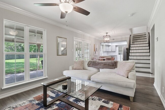 Building Photo - Beautifully Renovated Home with a Large Yard