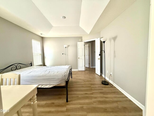 Building Photo - 316 Valley Glen Dr