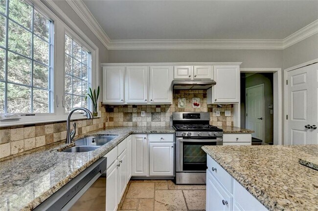 Building Photo - 355 Gaines Oak Way