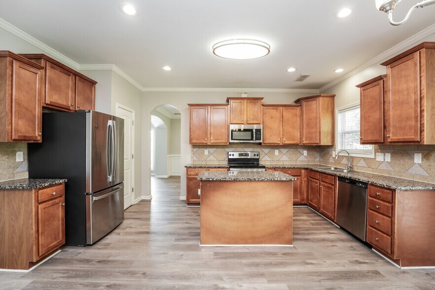 Building Photo - 2054 Jessica Way