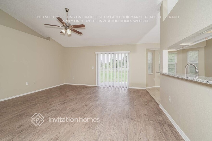 Building Photo - 7988 Oak Run Cir
