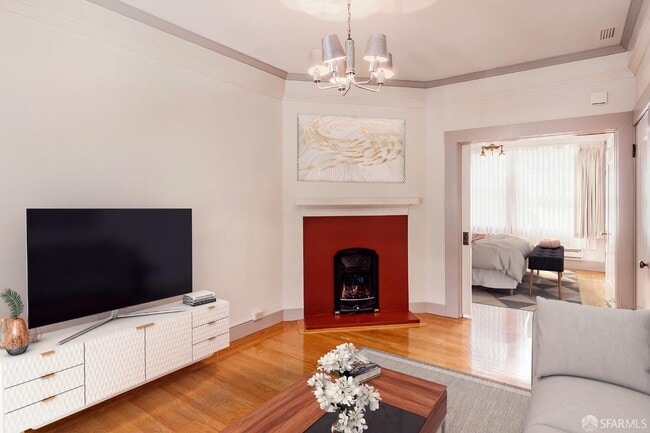 Building Photo - 1463 Hyde St