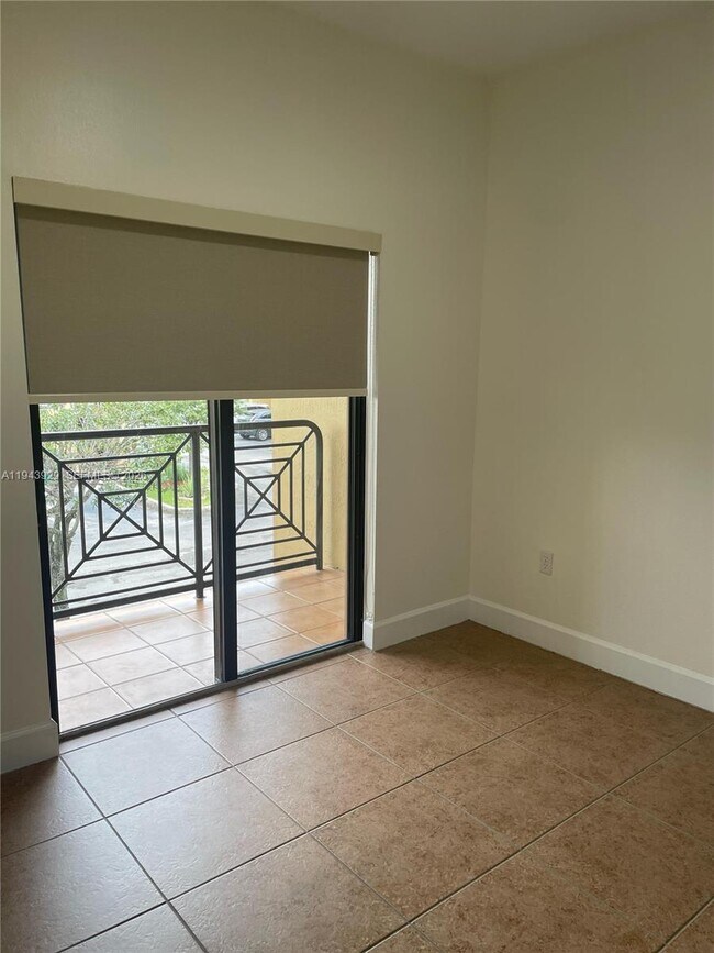 Building Photo - 11115 W Okeechobee Rd