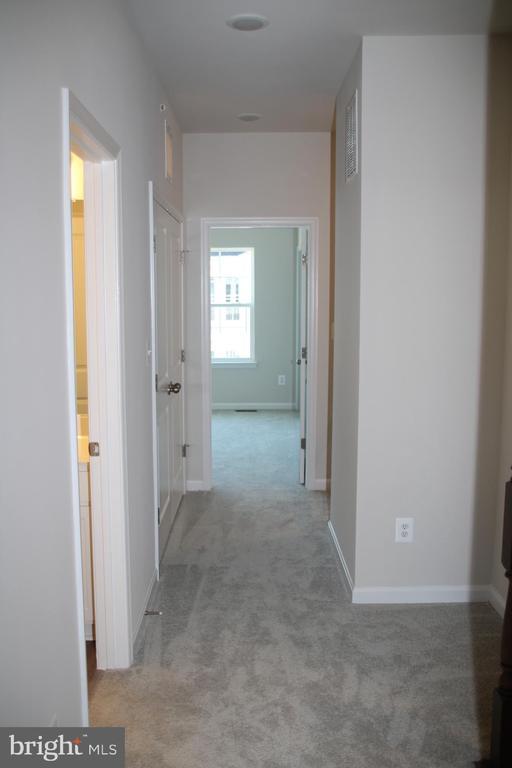 Building Photo - 2583 Hopton Ln