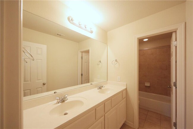 Building Photo - 4208 Park Vista Trail