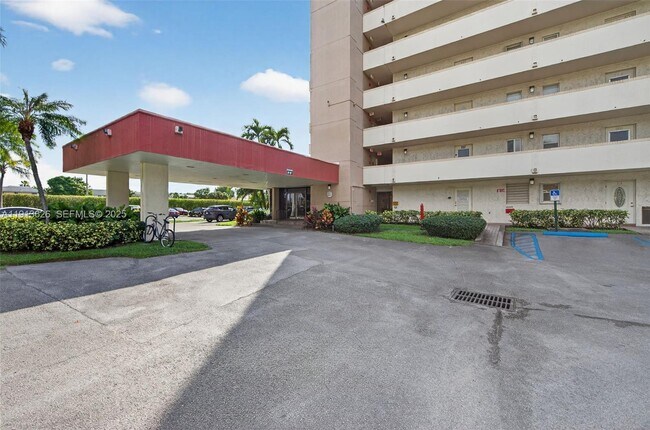 Building Photo - 8900 Washington St