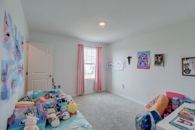 Building Photo - 8732 Sportsman Lp