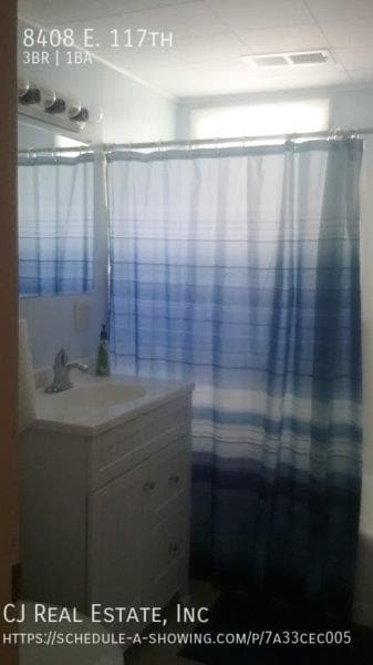 Building Photo - 8408 E. 117th-