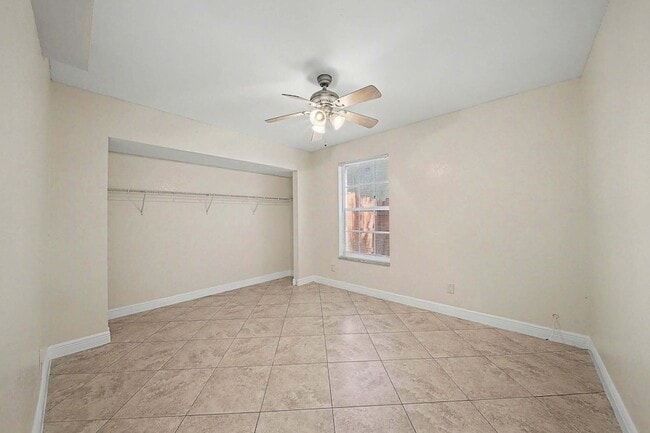 Building Photo - 5789 Woodland Point Dr