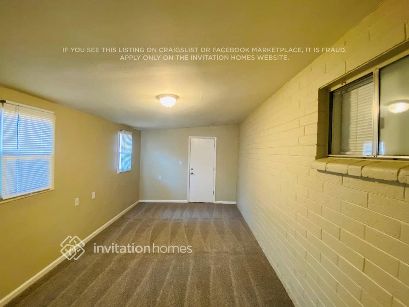 Building Photo - 2576 E Commonwealth Cir