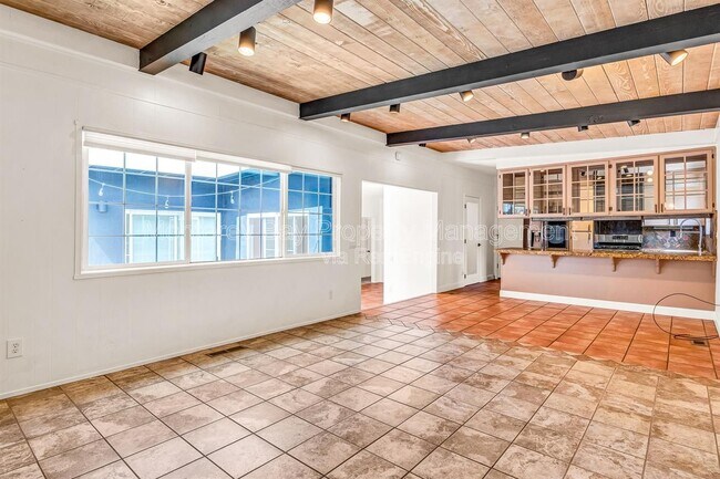 Building Photo - 3057 Otto Dr
