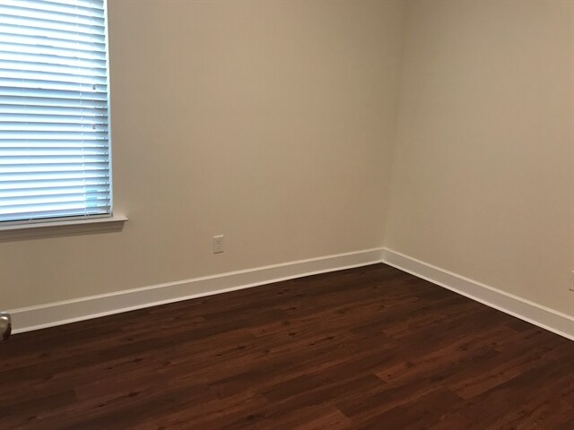 Building Photo - 3135 Creek Village Ln