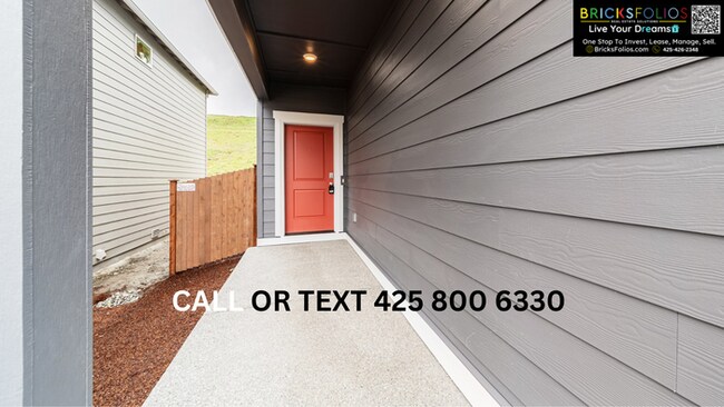 Building Photo - Comfortable Modern Living Near JBLM & Bangor Base!