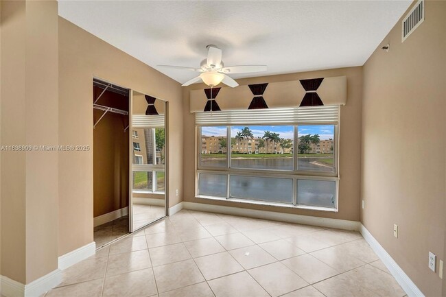 Building Photo - 12547 Imperial Isle Dr