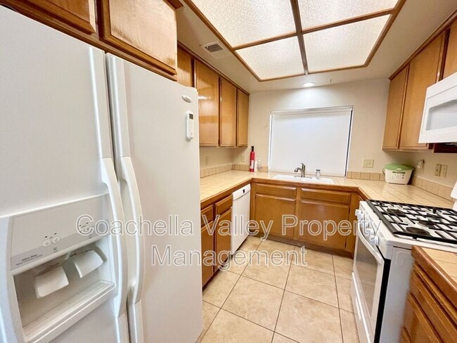 Building Photo - 112 Avellino Cir