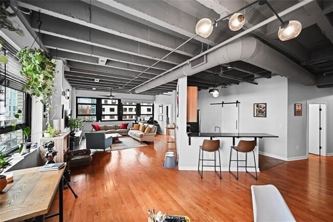 Building Photo - 878 Peachtree St NE