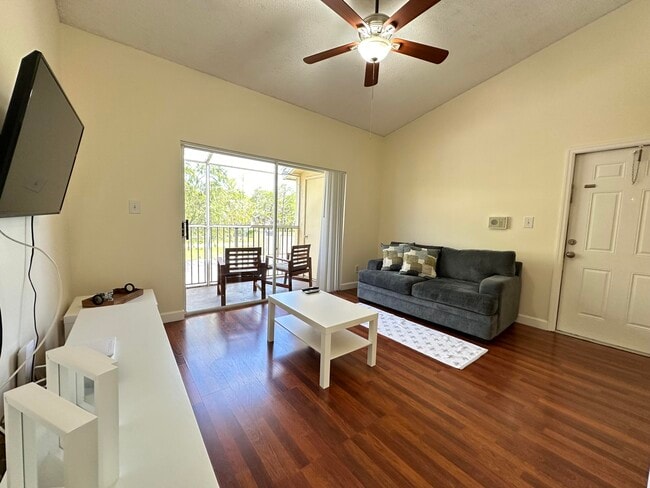 Building Photo - 731 Cypress Ln
