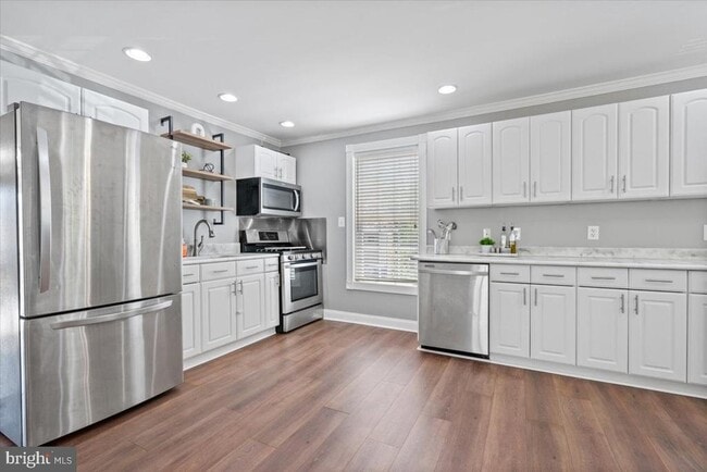 Building Photo - 2819 Summerfield Rd