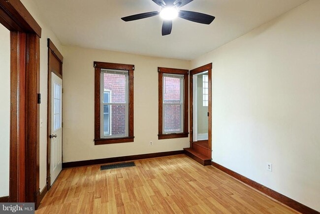 Building Photo - 113 Grand Ave